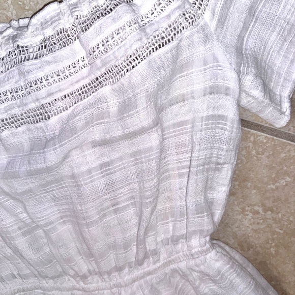 BB DAKOTA  boutique white gauze off shoulder romper women’s size medium - Picture 10 of 17